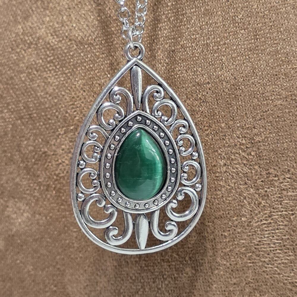 Paparazzi Magical Masquerade Green Teardrop Filigree Necklace Earrings Set